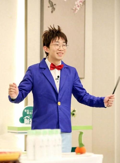 娱乐圈吃瓜杨迪是真的吗,杨迪真实身份揭秘?